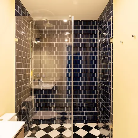 Esqina Urban Pensión 4*