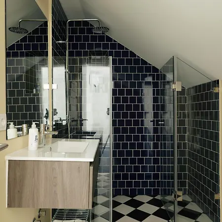 Esqina Urban Guest house
