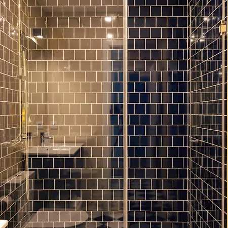 Гостьовий будинок Esqina Urban 4*