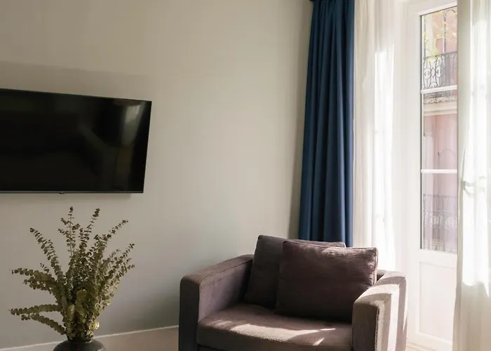 Gæstehus Esqina Urban 4*