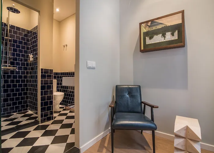 Gæstehus Esqina Urban 4*